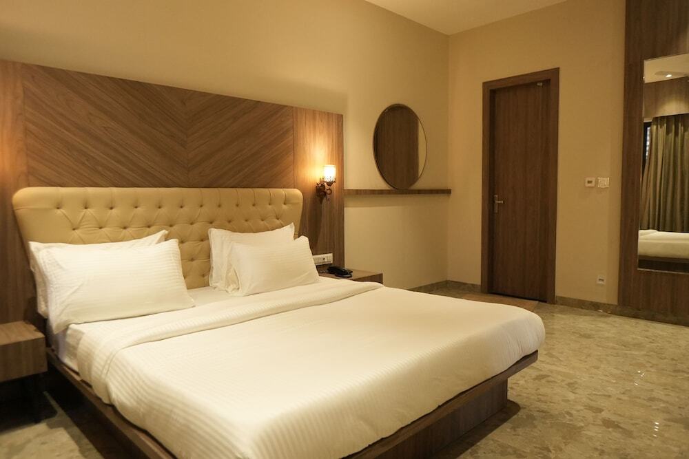 Удджайн: Mansa Club And Resort