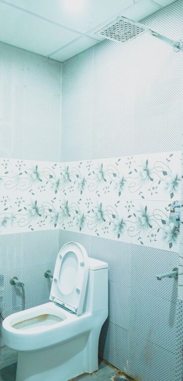 Нойда: Roomshala 143 Shubham Residency Sec 70