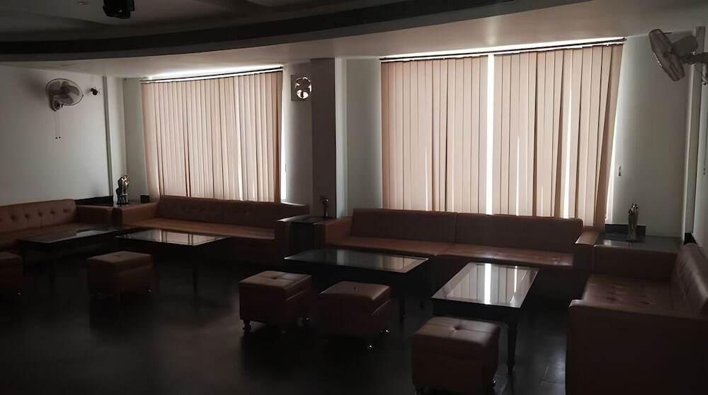 Барейлли: Club 7
