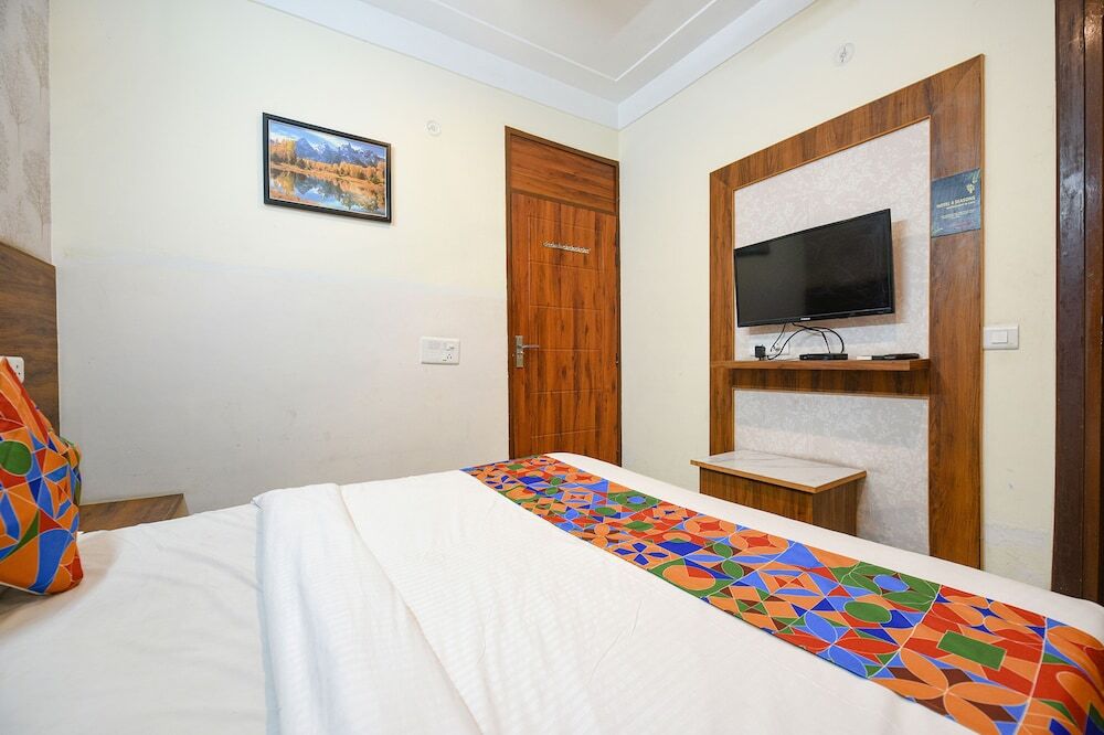 Дехрадун: Fabhotel 4 Seasons