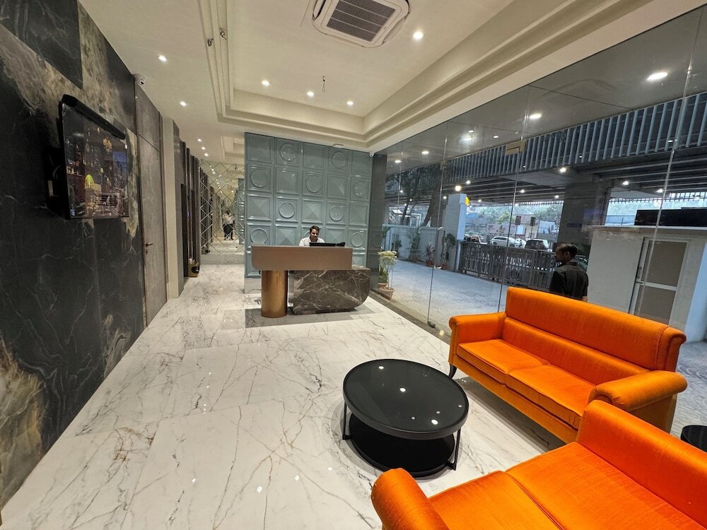 Мумбаи: Hotel Mumbai House Valnai Malad