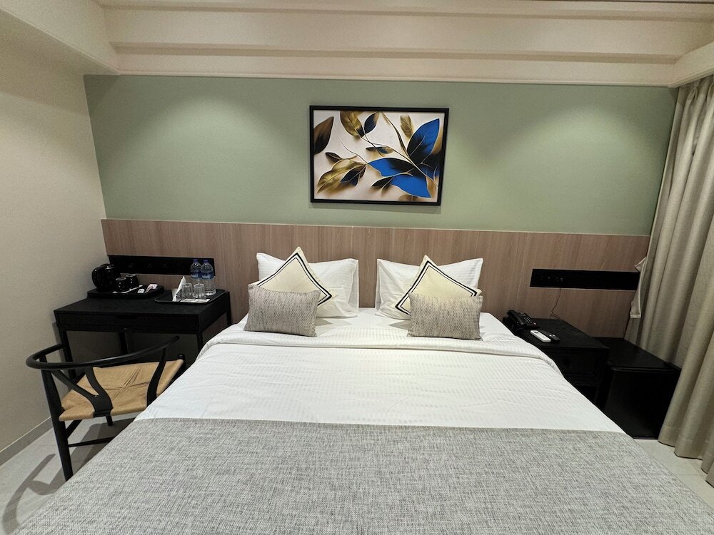 Мумбаи: Hotel Mumbai House Valnai Malad