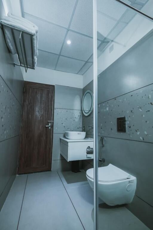 Казарагод: Fortview Suites