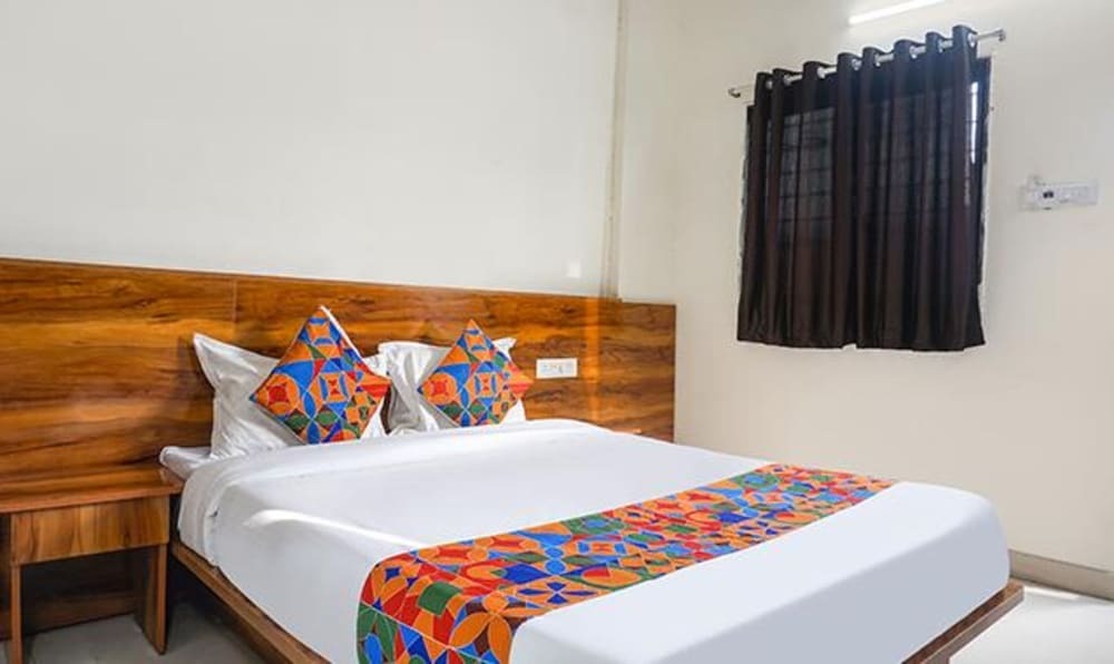 Пимпри-Чинчвад: Fabexpress Sai Executive