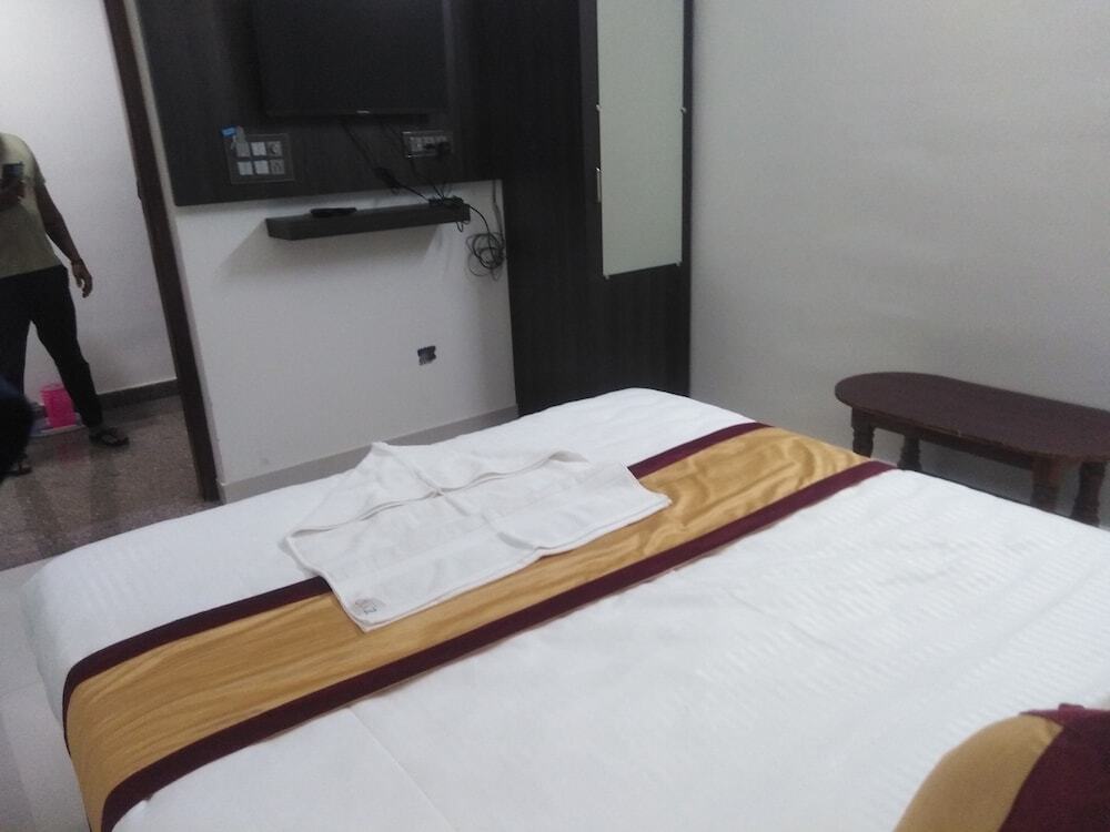 Бангалор: J K Inn Hotel - Urban Express