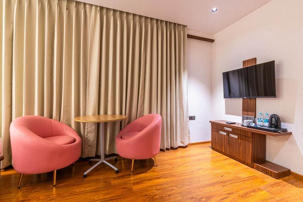 Тхане: Treebo Premium Heritage Grand, Thane