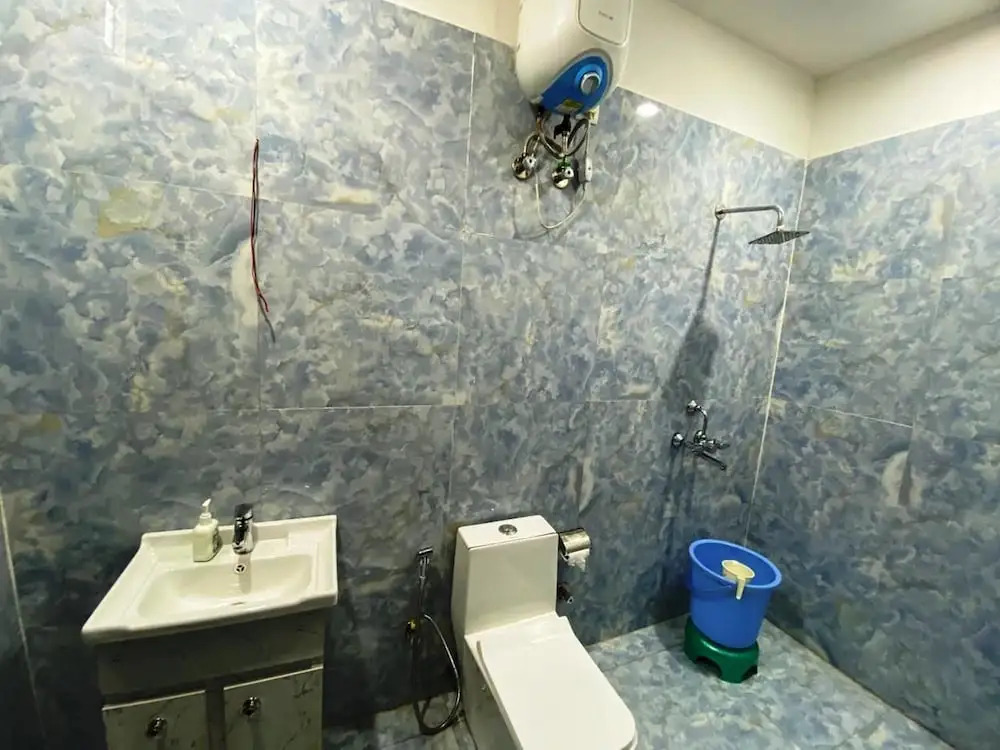 Большая Нойда: GoBravo 72 - 3BHK Farm with Pool & Garden Sec150 Noida