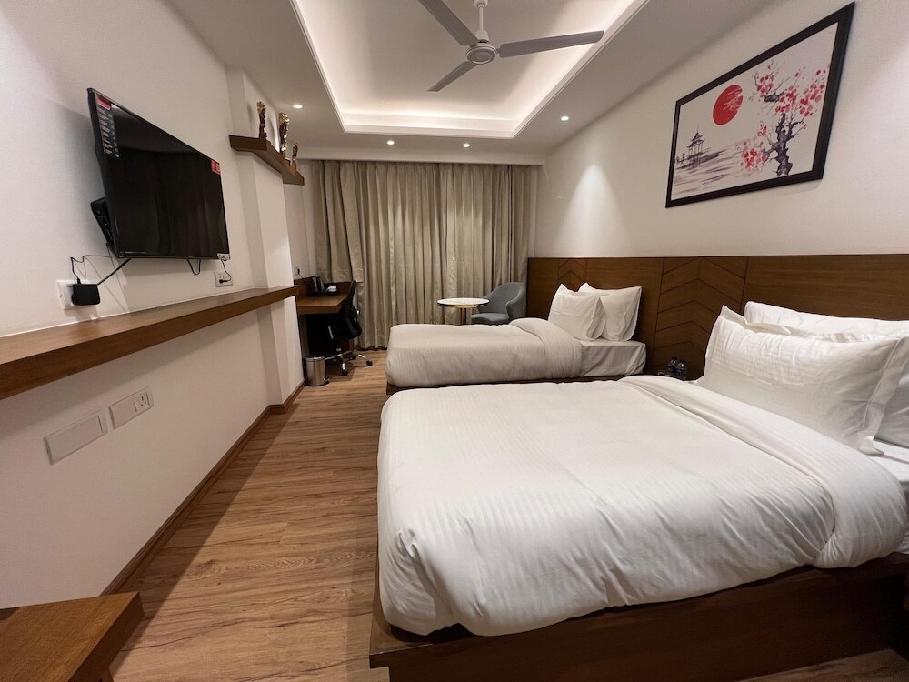 Гуруграм: Nikko Premier - Near Medanta Hospital