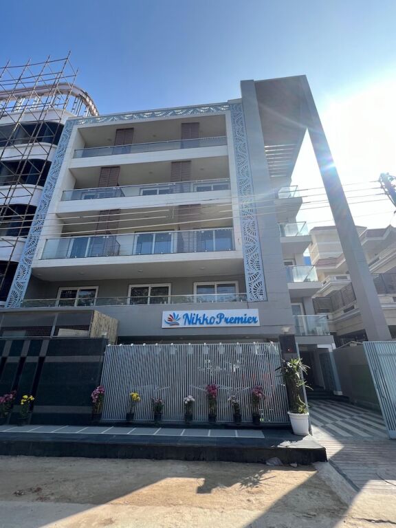 Гуруграм: Nikko Premier - Near Medanta Hospital