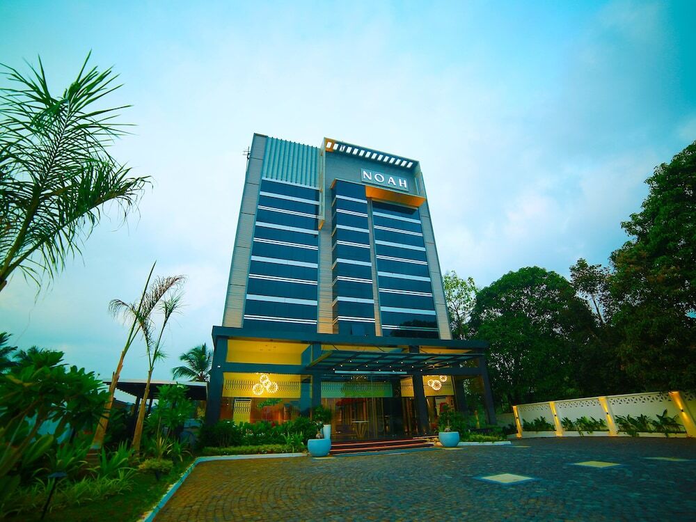 Noah Sky Suites — фото 1