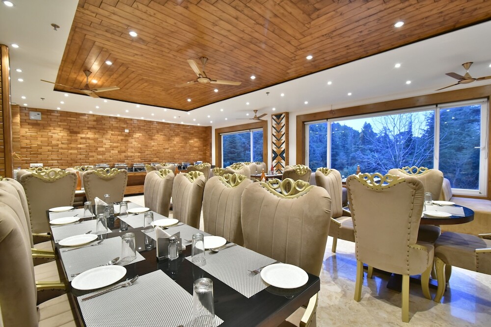 Чамба: Ark Holiday Inn By DLS Hotels