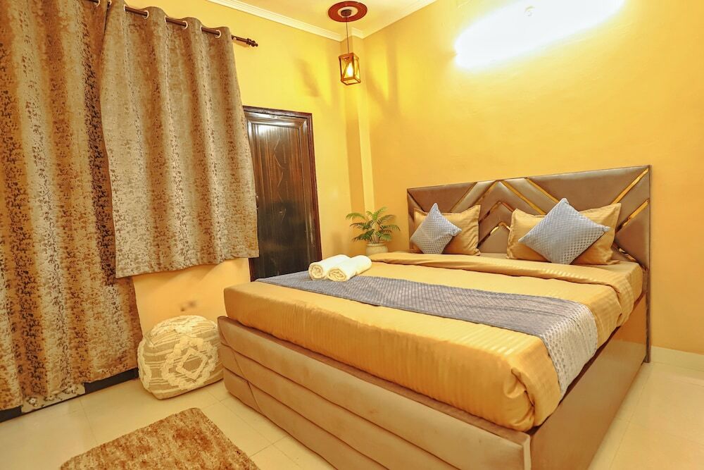 Газиабад: Roomshala 115 Satguru Residency