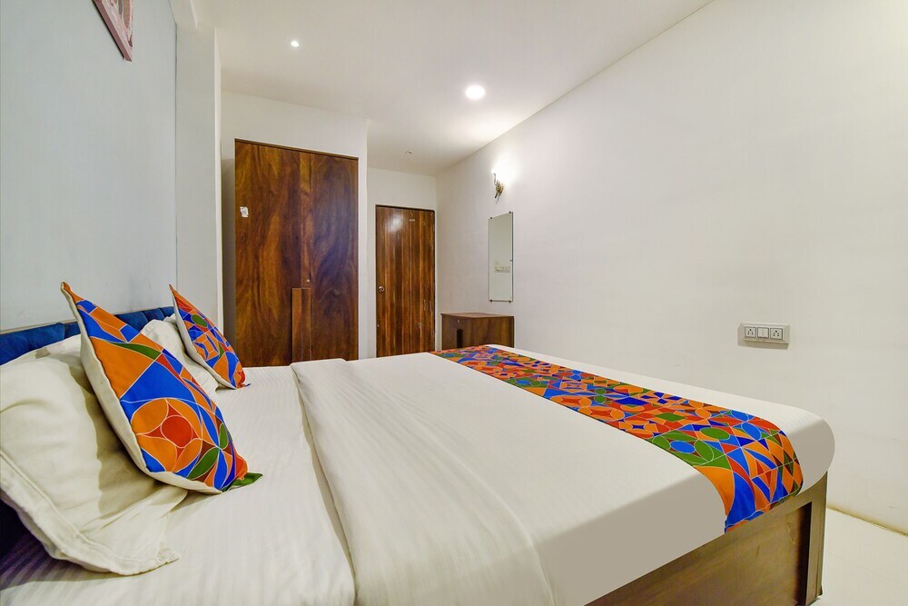 Сурат: Fabhotel Code