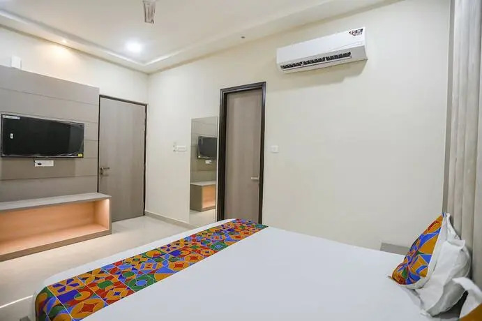 Канпур: Fabhotel The Grand Suites