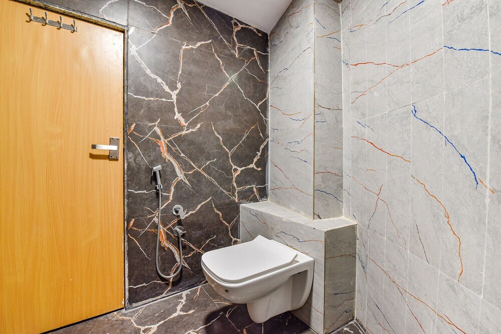 Сурат: Fabhotel Sky Palace