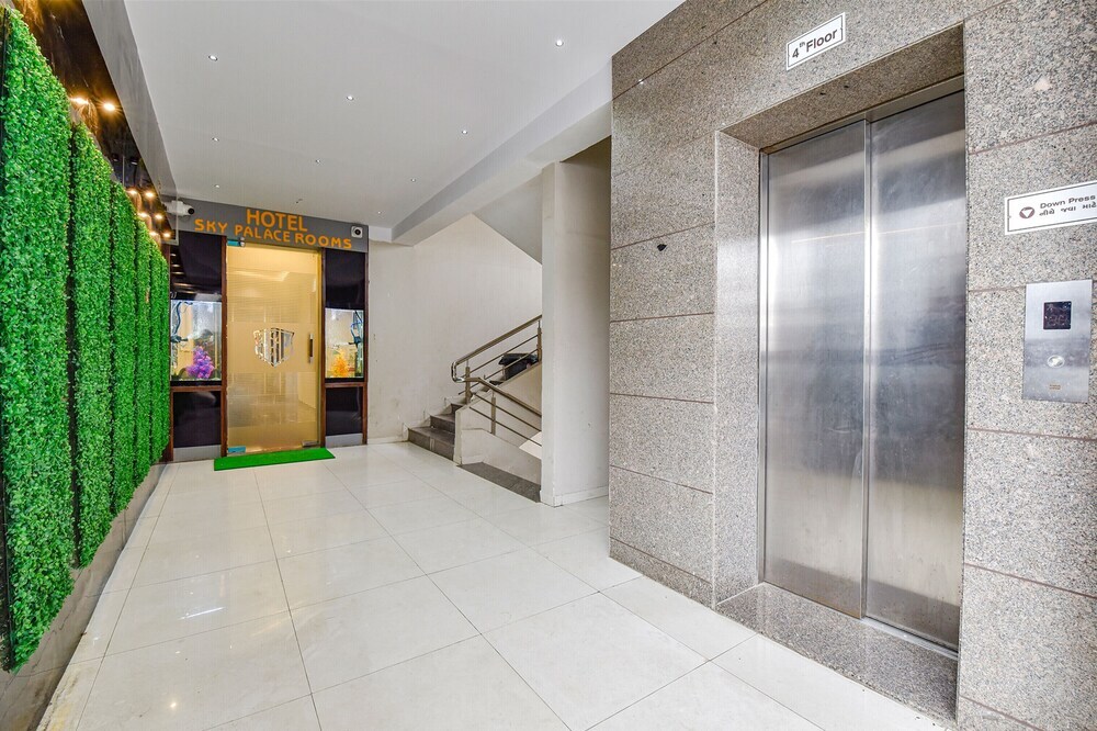 Сурат: Fabhotel Sky Palace