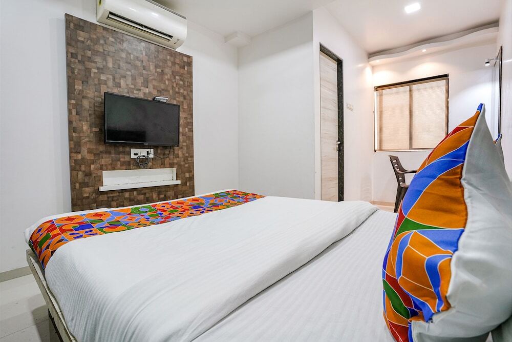 Тхане: Fabhotel Krishna Inn