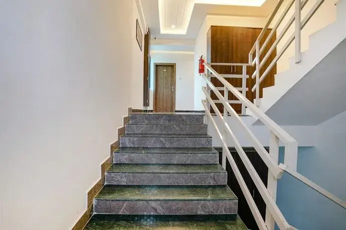 Тхане: Fabhotel Grand Residency
