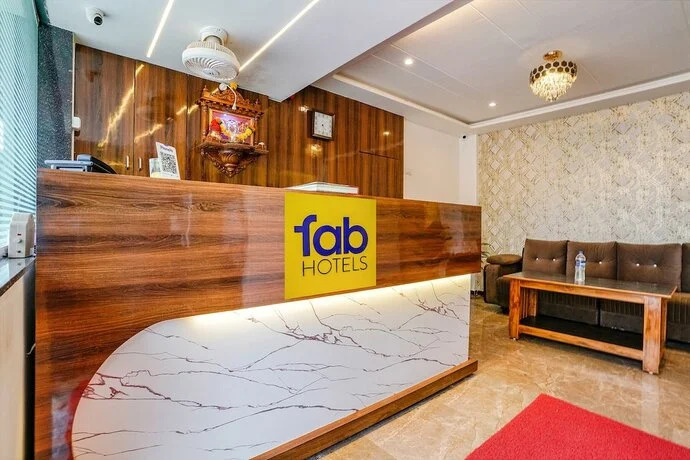 Тхане: Fabhotel Grand Residency