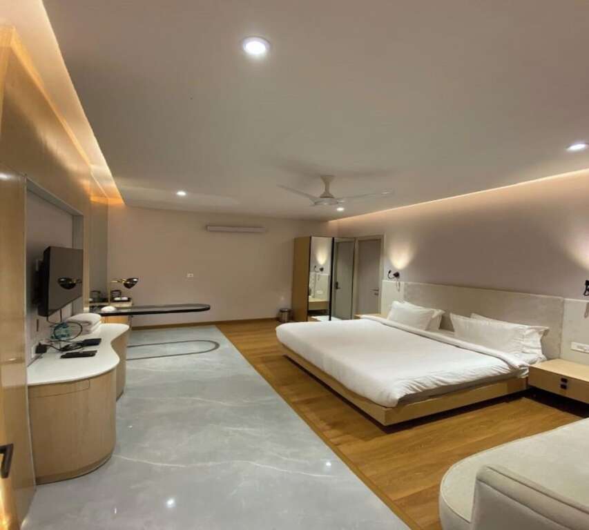 Мератх: Grand 5 Resort