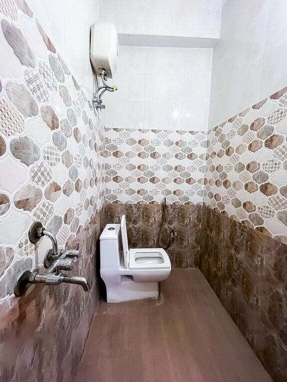 Нойда: Roomshala 117 Shubham residency