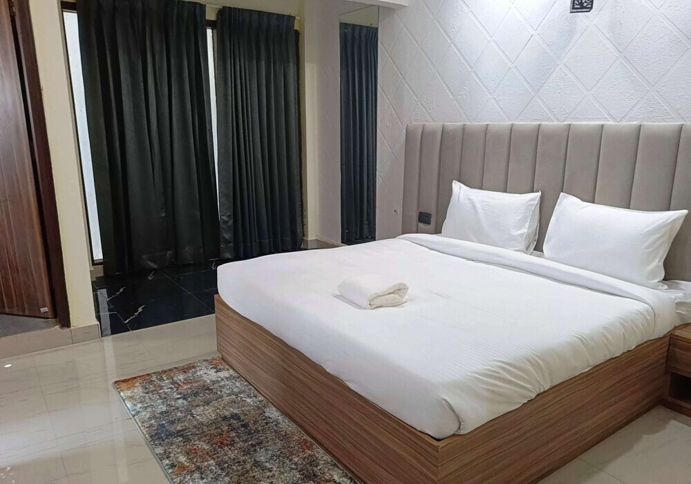 Гуруграм: Pacific Inn City Center
