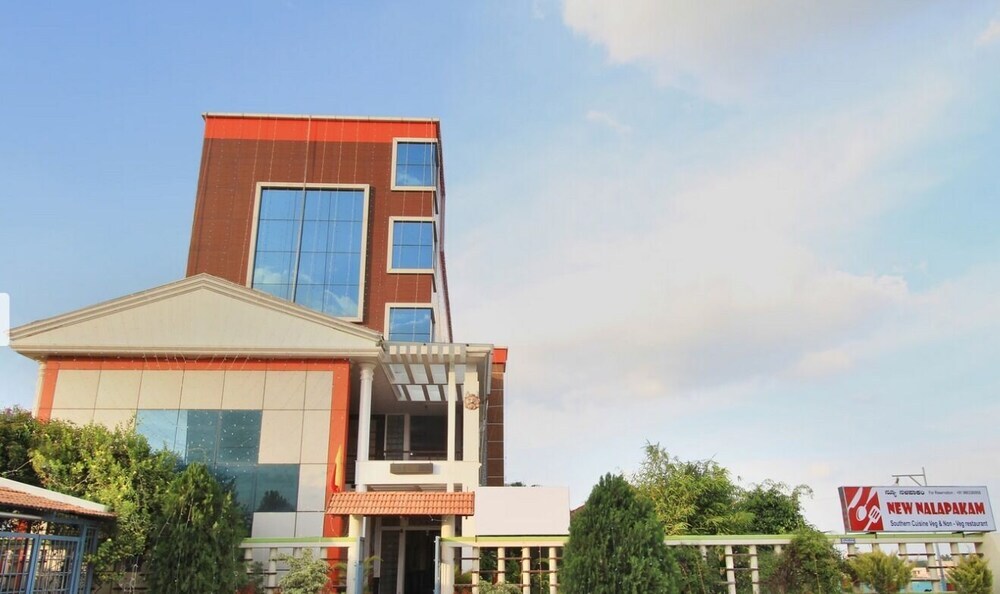 Хосур: MAK Green Garden- Urban Stay