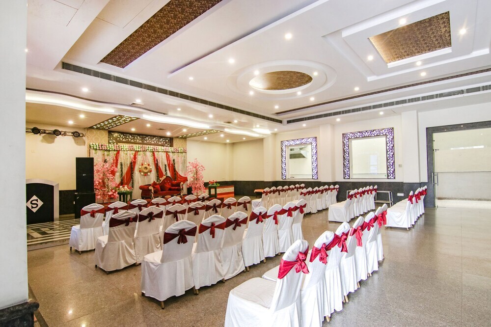 Джаландхар: Fabhotel Jalandhar Corporate Suites