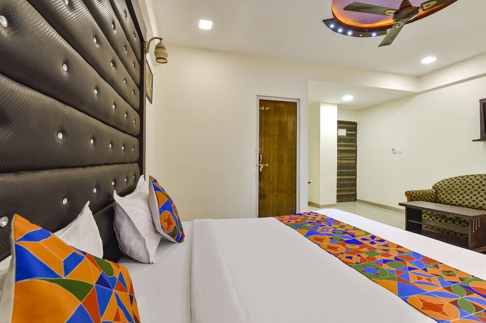Ахмедабад: Fabhotel Crystal Inn Ii
