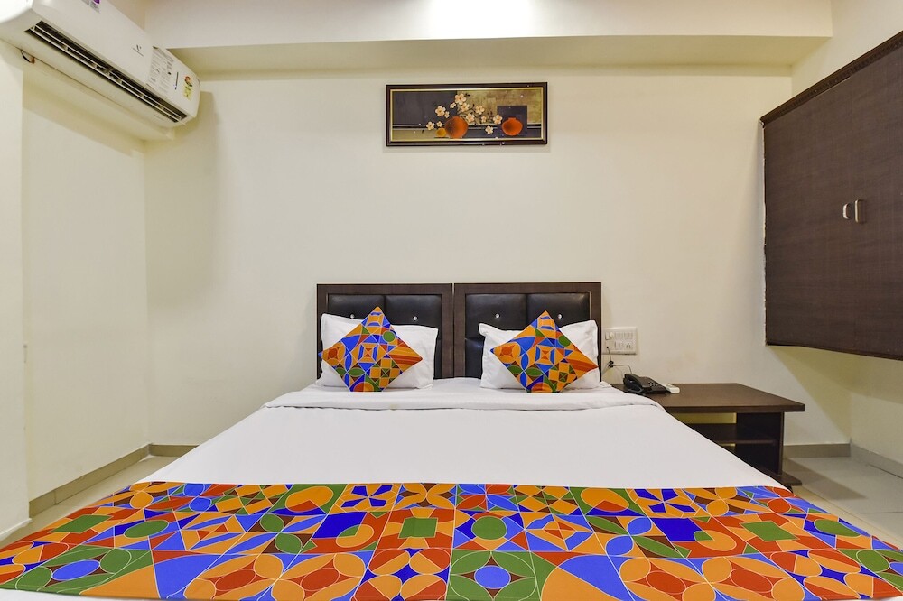 Ахмедабад: Fabhotel Crystal Inn Ii