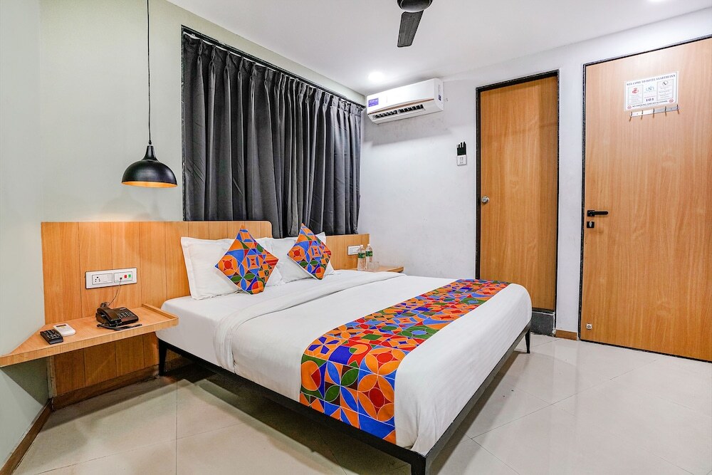 Сурат: Fabhotel Saarthi Inn