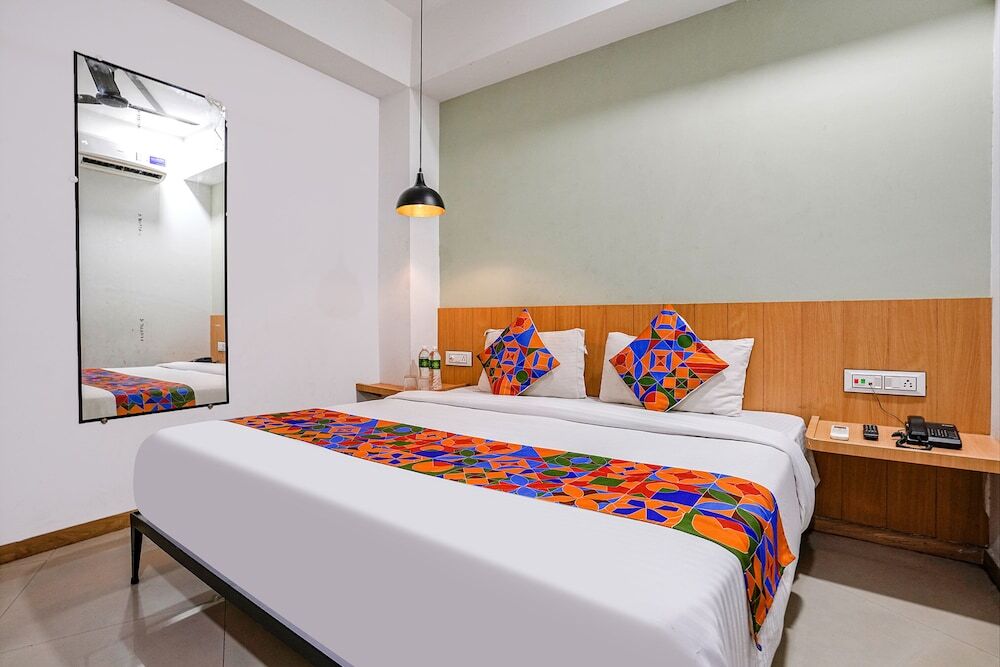 Сурат: Fabhotel Saarthi Inn