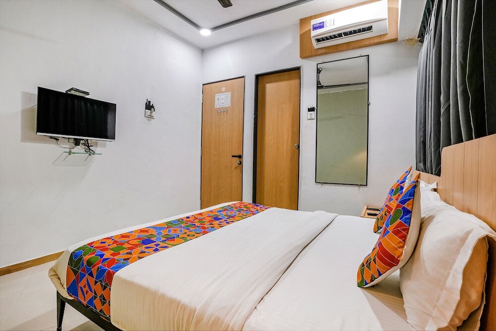 Сурат: Fabhotel Saarthi Inn