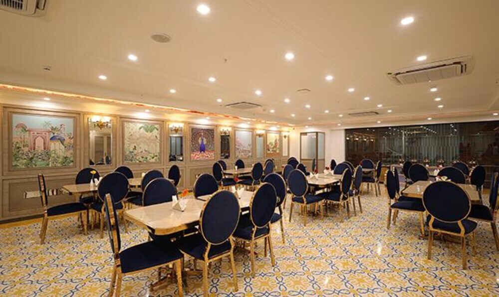 Нойда: Fabhotel Prime Hampton By Ic'S
