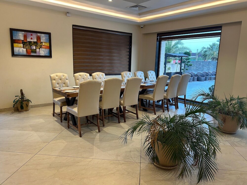 Бхилвара: The Imperial Prime Clarks Inn Suites