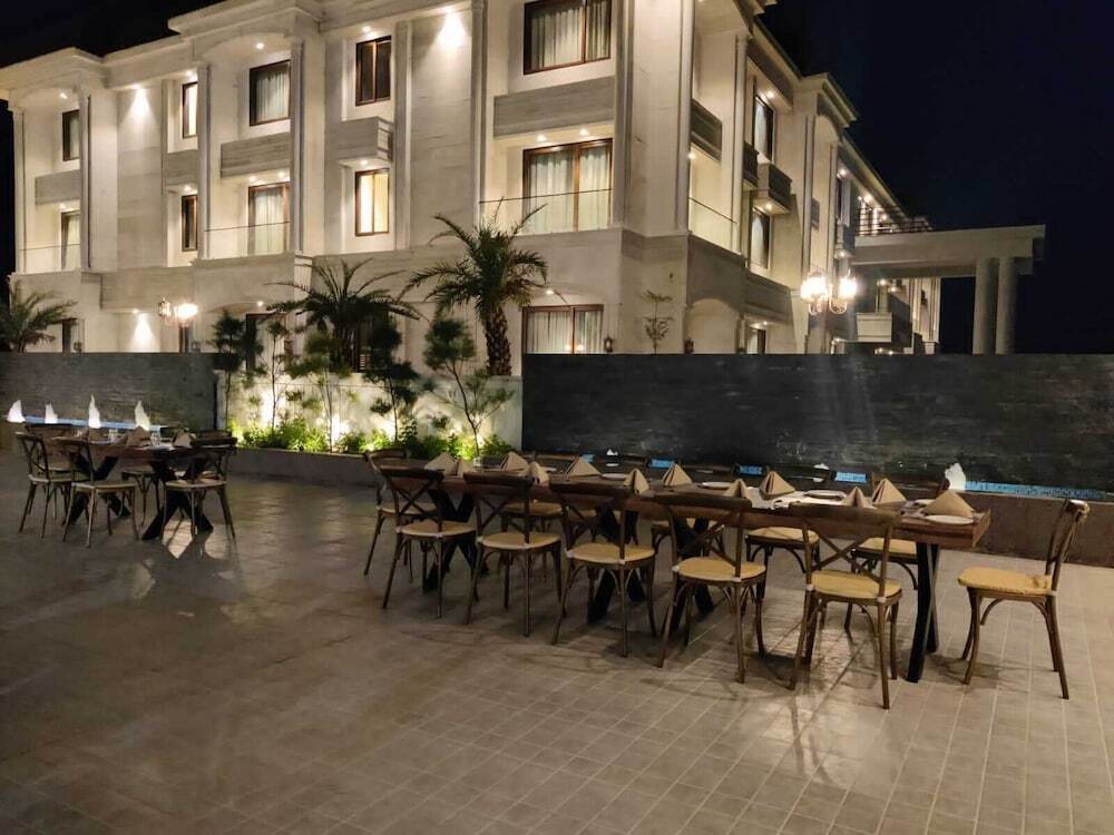 Бхилвара: The Imperial Prime Clarks Inn Suites