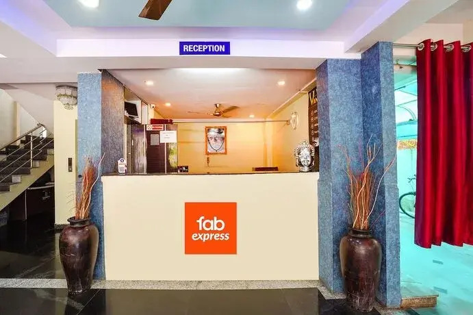 Нагпур: Fabexpress Vandan Villa Rooms Service Apartment