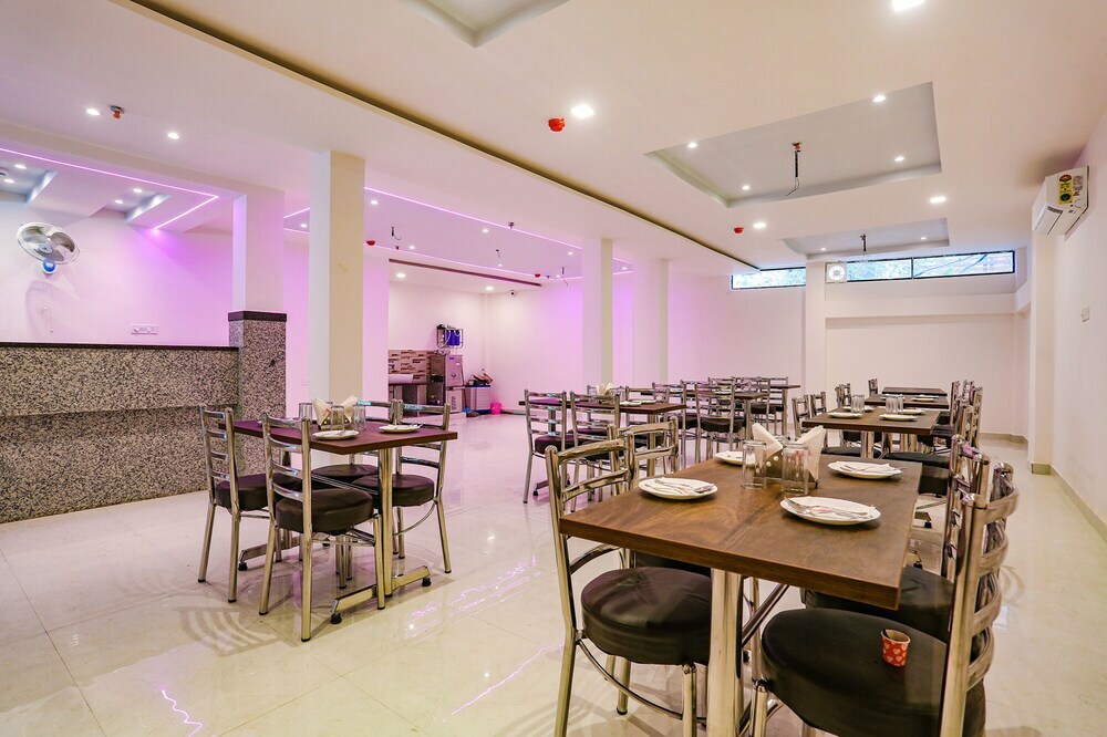 Канпур: Fabhotel Relax Inn I