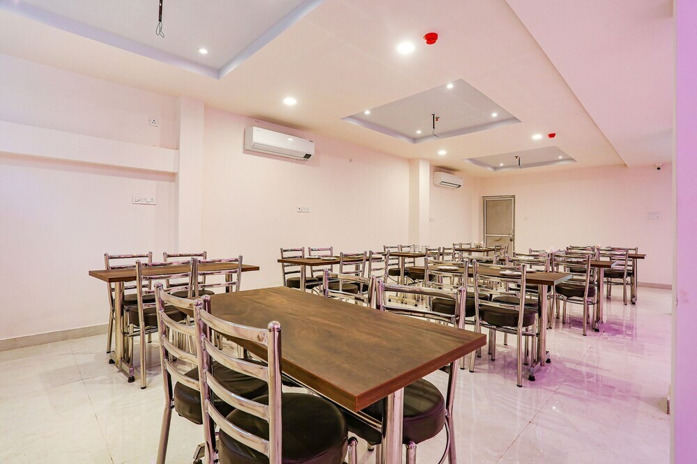 Канпур: Fabhotel Relax Inn I