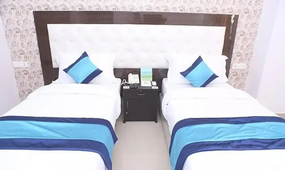 Нойда: FabHotel Noida Sector 50