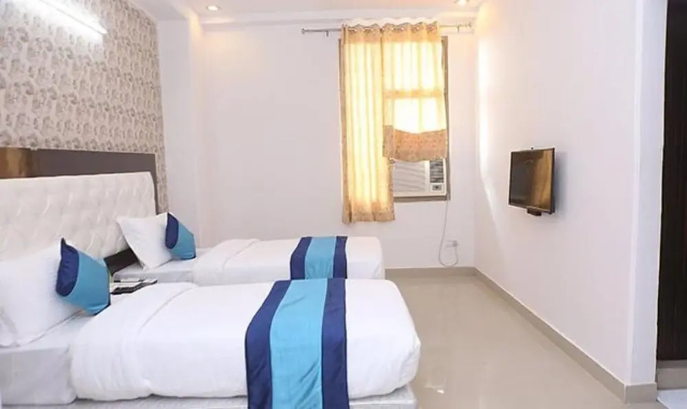 Нойда: FabHotel Noida Sector 50