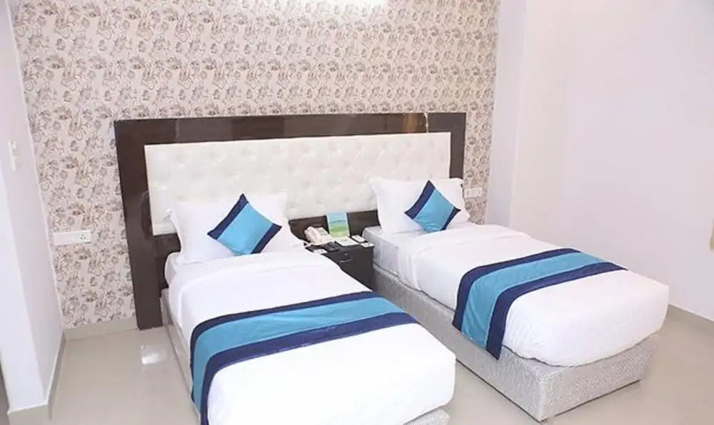 Нойда: FabHotel Noida Sector 50