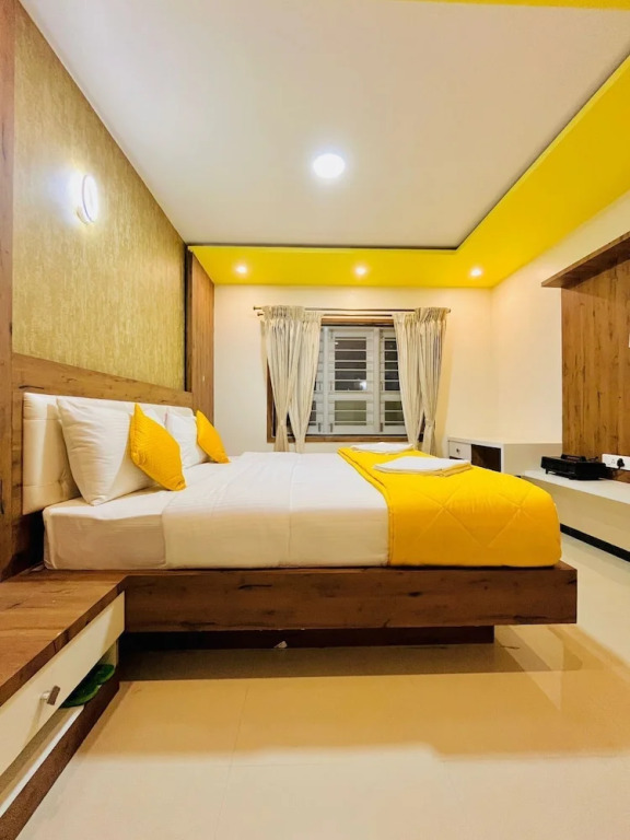 Ути: JMG GRAND Resort Kaircombai Kotagiri