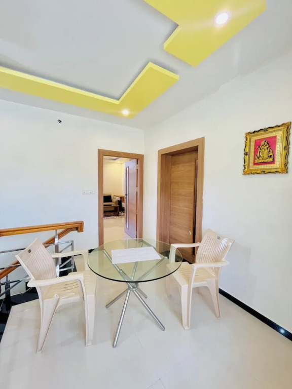 Ути: JMG GRAND Resort Kaircombai Kotagiri