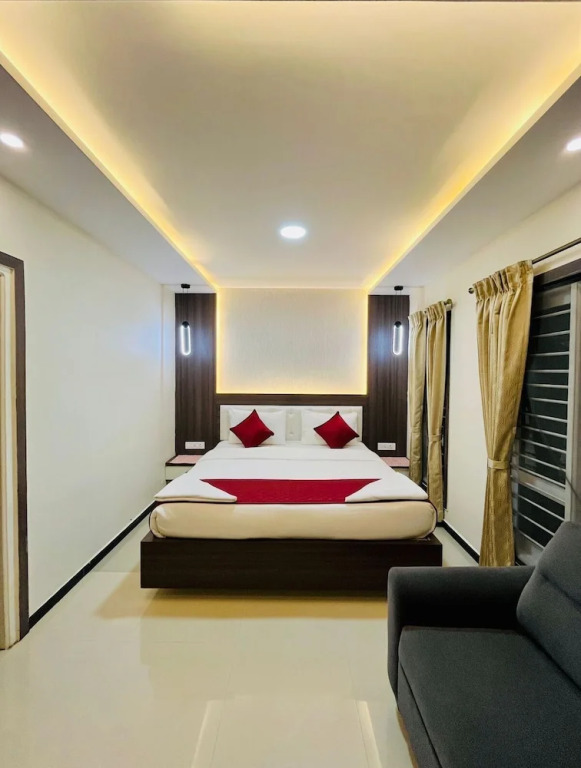 Ути: JMG GRAND Resort Kaircombai Kotagiri