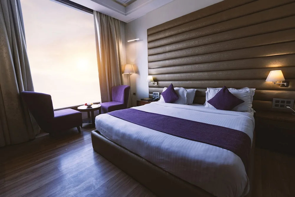 Праяградж: SH&B - Hotel Millennium Inn, Prayagraj