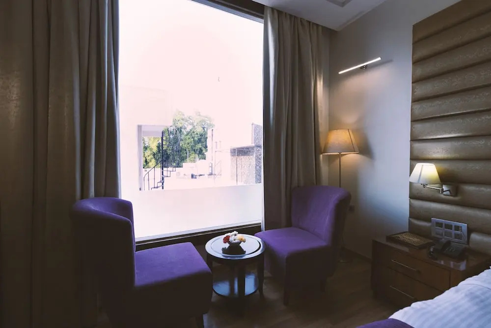 Праяградж: SH&B - Hotel Millennium Inn, Prayagraj