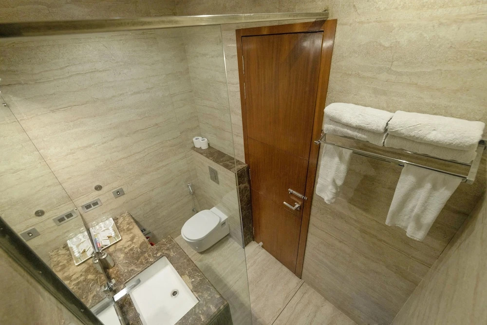 Праяградж: SH&B - Hotel Millennium Inn, Prayagraj