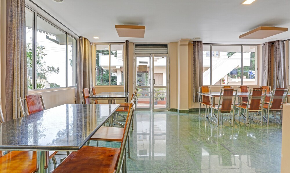 Ути: Treebo Trip Pearls Resorts