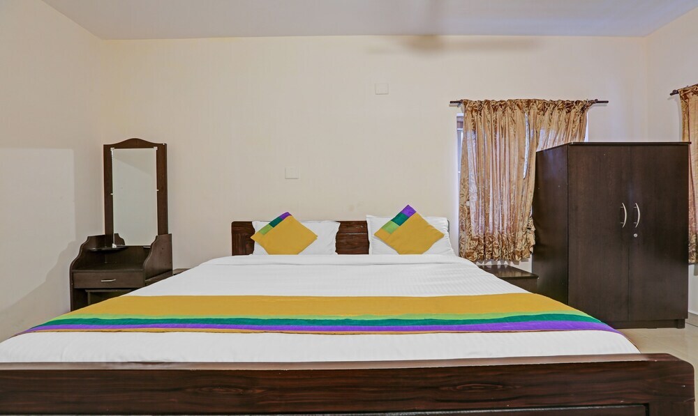 Ути: Treebo Trip Pearls Resorts